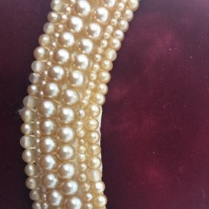 Vintage faux pearl collar/necklace